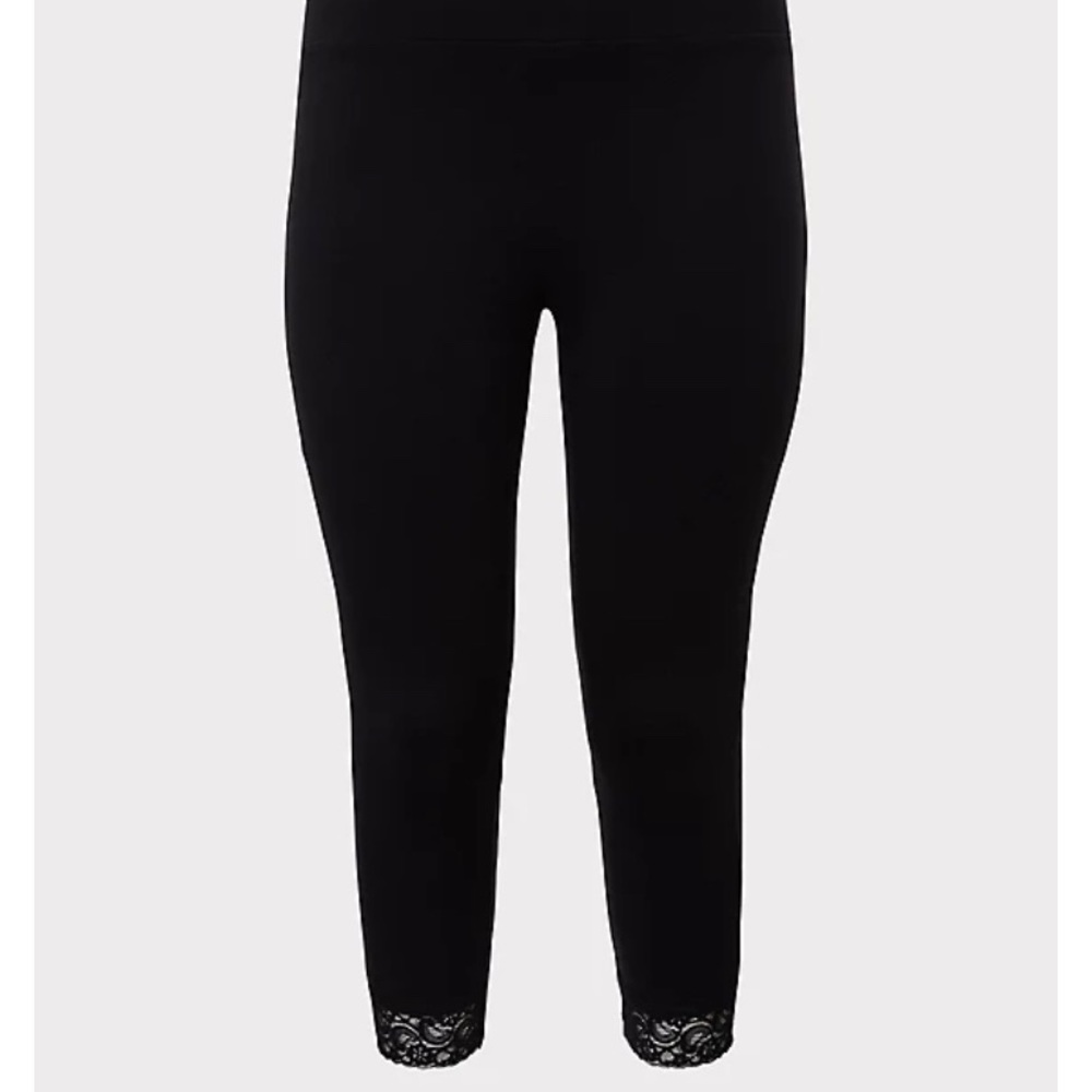 Torrid Black Lace Hem Premium Capri Legging